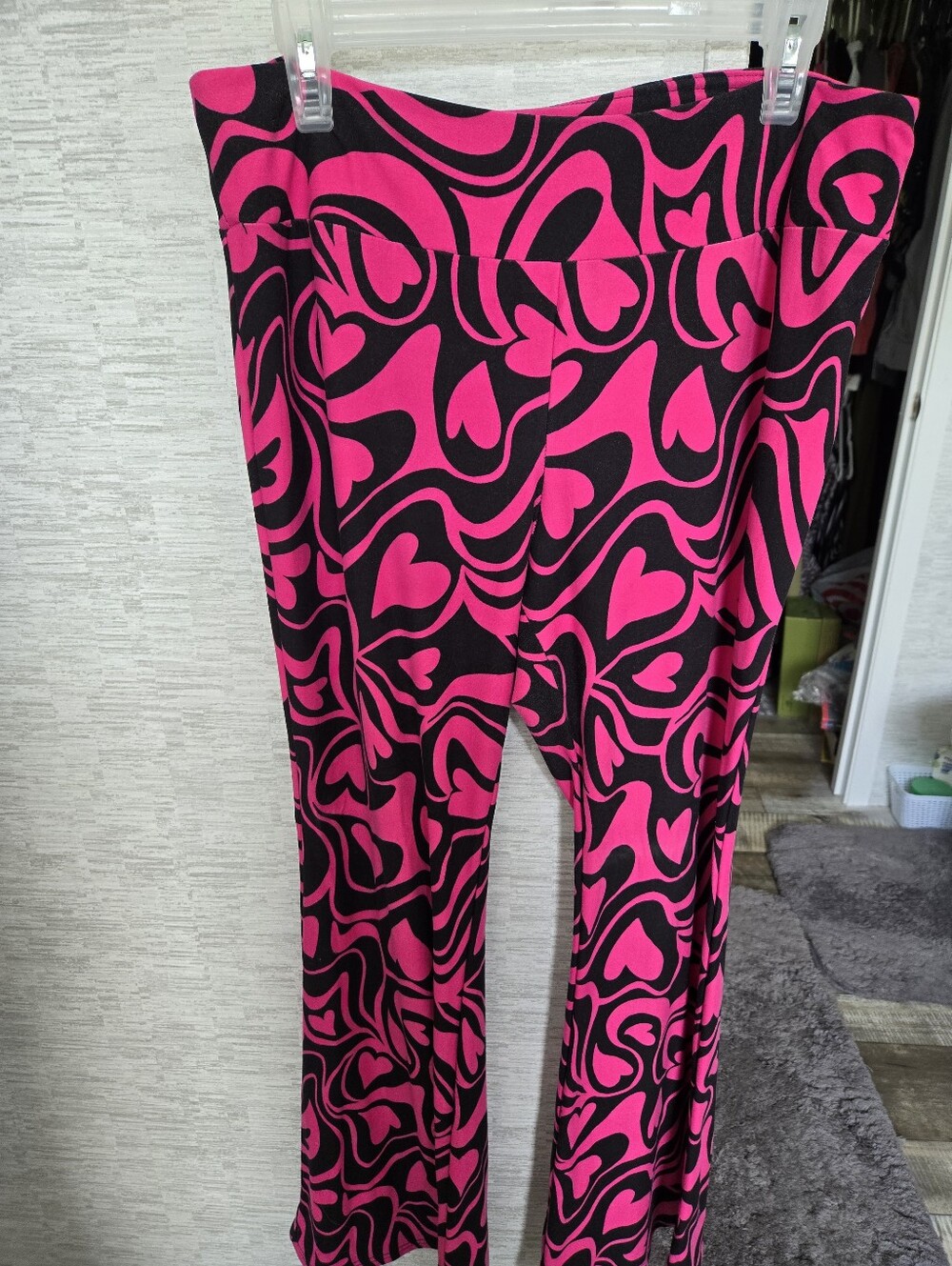 No Boundaries Hot Pink & Black Heart-Print Flare Pants